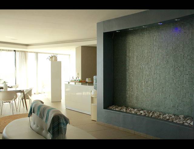 2 BEDROOM APARTMENT FOR SALE IN TABLE VIEW